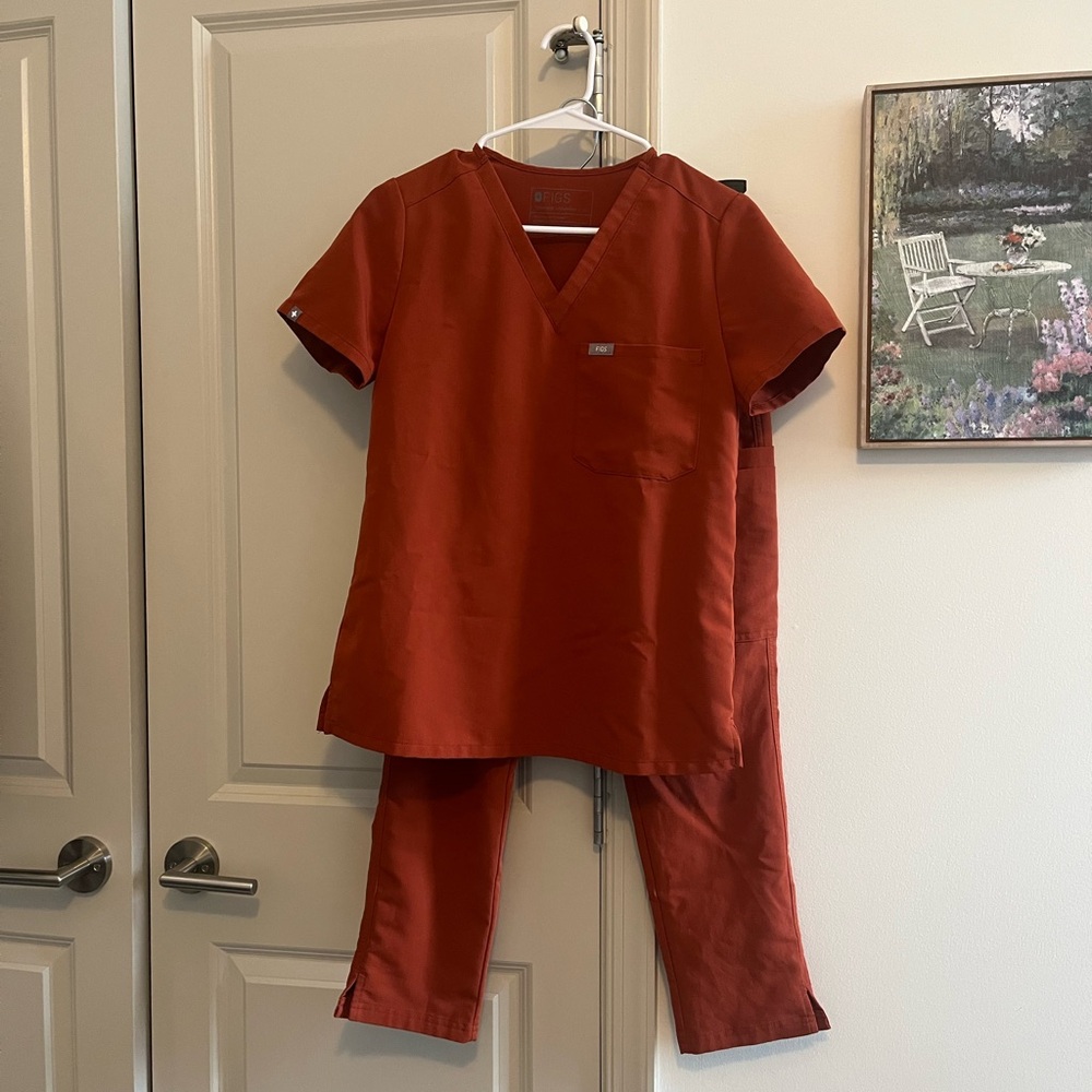 Women’s Figs Scrubs
